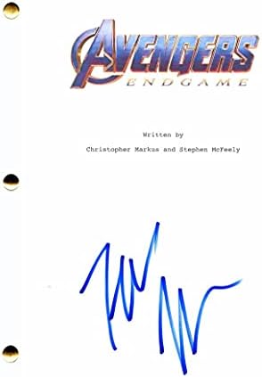 Tessa Thompson potpisala je autogram Marvel Avengers: Endgame cjeloviti scenarij filma - Suradnja: Robert Downey Jr, Chris